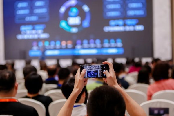 股联社 飞书，正在成为中国AI制造故事的新阵地